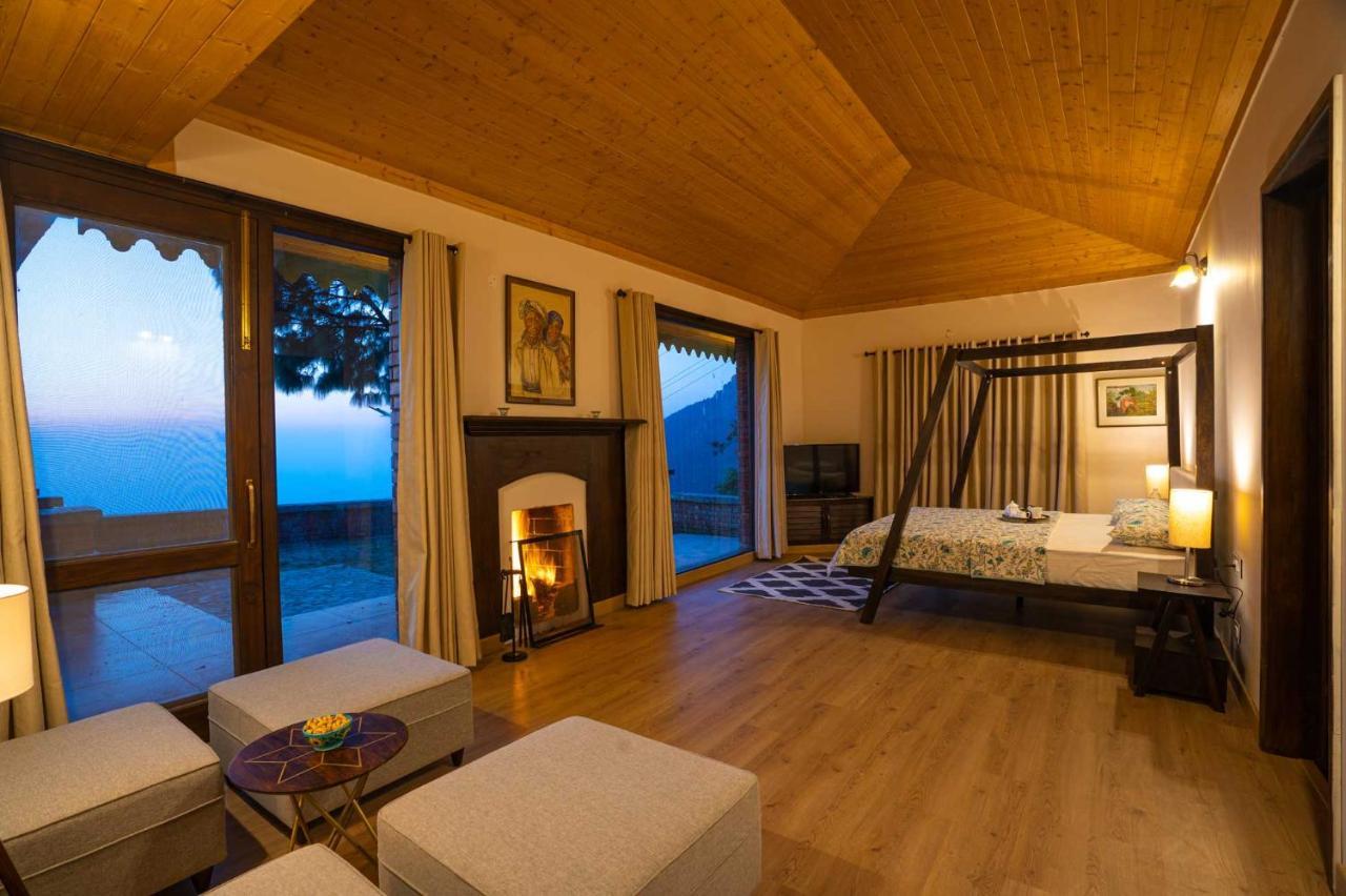Stayvista At The Winter Line With Complimentary Breakfast Касаули Экстерьер фото