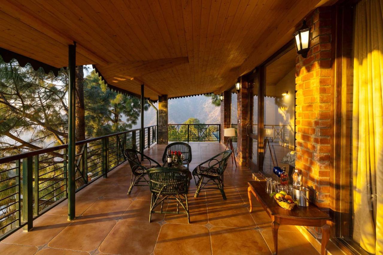 Stayvista At The Winter Line With Complimentary Breakfast Касаули Экстерьер фото